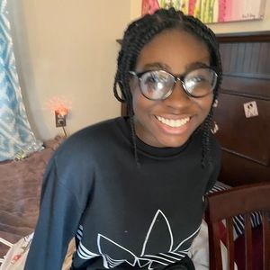 Meet your Posher, Daviana